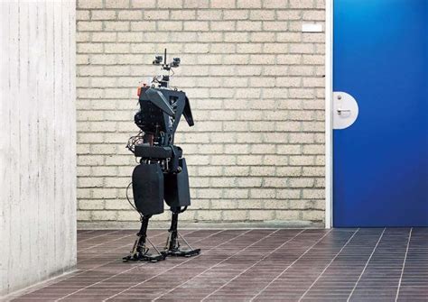 Vincent Fournier Humanizes Technology In A Series That Documents Robots - IGNANT