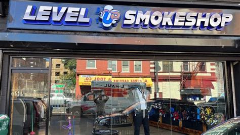 Level Up Smoke Shop Updated July 2024 26 Photos 300 Market St