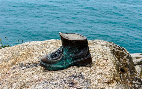 WHAT TO EXPECT WHEN VISITING FINISTERRE, SPAIN - Rusty Travel Trunk