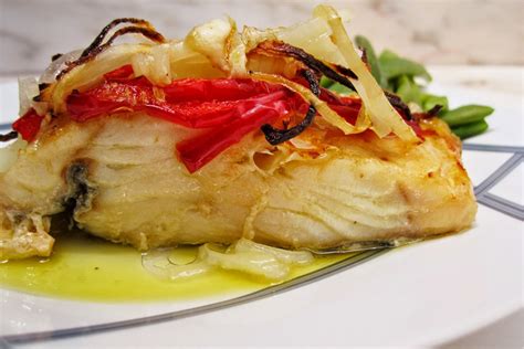 Bacalhau no forno pimentos que é uma delícia