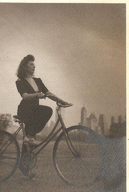 vintage everyday: Vintage Photos of Ladies with Bicycles | Vintage ...