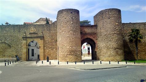 Foto Puerta De Almocabar Ronda M Laga Espa A