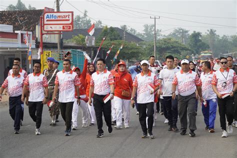 Momen Hut Ri Ke Pemkab Tulang Bawang Barat Gelar Senam Dan Jalan Sehat