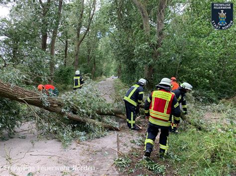 Sturmtief Poly Sorgt F R Viele Eins Tze Feuerwehr Norden