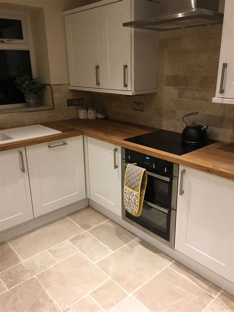 Country Kitchen Oak Worktops Natural Stone White And Grey