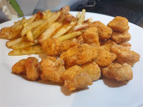 [HOMEMADE] Popcorn Chicken and Chips(Fries) : r/food