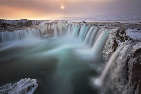 Pictures of Waterfalls From Around the World