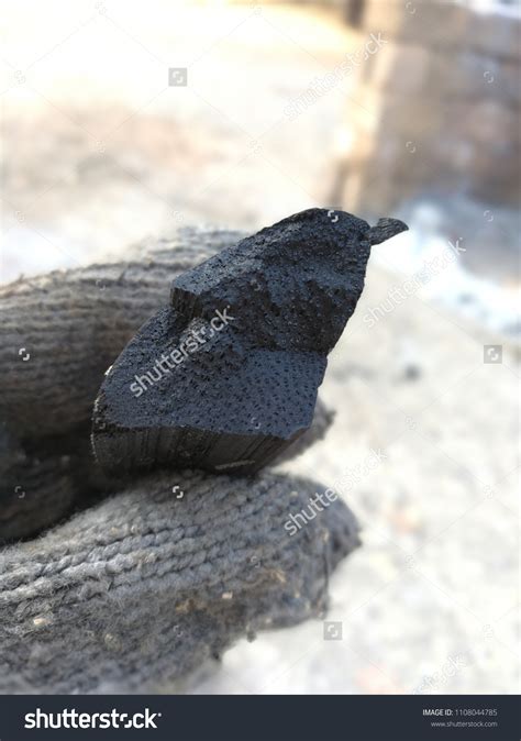 Small Pores Bamboo Biochar Be Seen Foto De Stock 1108044785 Shutterstock