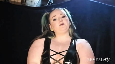 RevealMe CURVY BABE SMOKING FIRE PLAY AND WAX DRIP FETISH