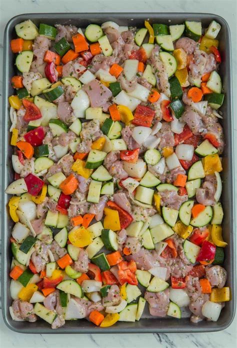 Easy One Pan Baked Chicken And Vegetables Watch What U Eat