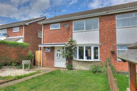 3 Bedroom Semi Detached House For Sale In Greenway Lane Fakenham Nr21 8el