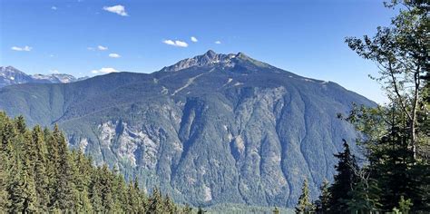 how to get to revelstoke