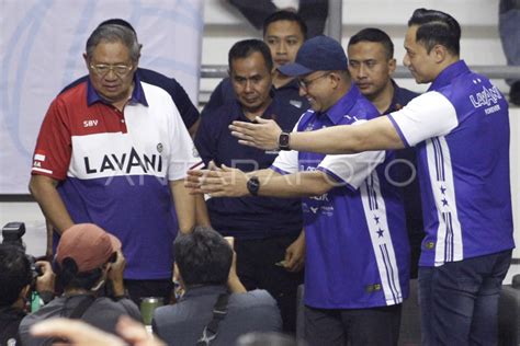 Nonton Bareng Timnas Voli Putra Di Sentul Anies Dan Ahy Pamer