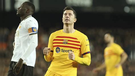 Valencia: Valencia Hold Barcelona For 1-1 Draw In La Liga | Football ...