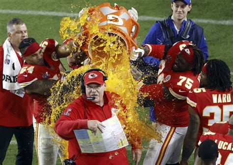 Final Nfl Baño De Gatorade A Andy Reid Técnico De Los