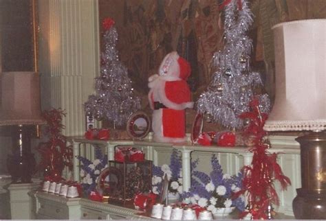 How the Queen celebrates Christmas at Sandringham House | Christmas ...