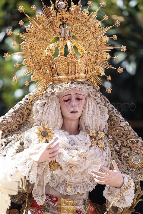 Estrella De Triana Virgenes De Sevilla Fotos De Semana Santa Fotos