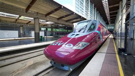 Renfe Ya Vende Los Billetes Del Avlo Su Ave Low Cost M Laga Madrid