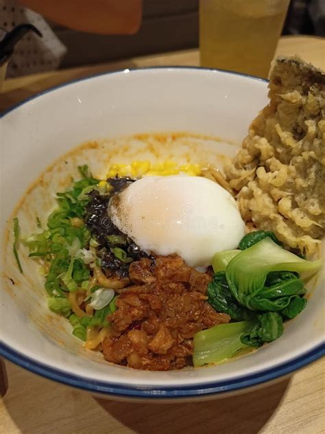 Hot And Spicy Dry Ramen With Egg And Seaweed Tempura Stock Image Image Of Asian Bokchoy