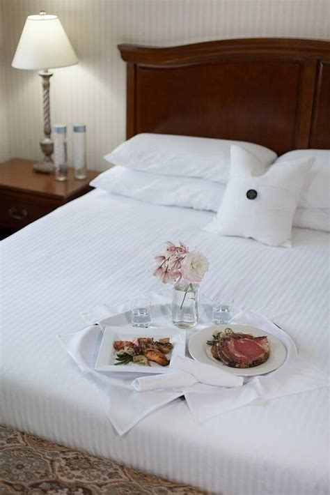 Rogue Regency Inn and Suites Medford, Oregon, US - Reservations.com