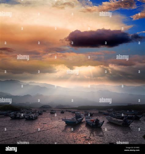 Night, Skyline at Taiwan Taipei Stock Photo - Alamy