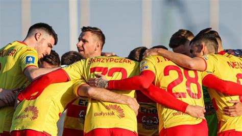 Nowy lider Ekstraklasy Jagiellonia udanie inauguruje rundę wiosenną