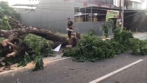 Dampak Angin Kencang Di Majalengka Peristiwa Terjadi Kebakaran Dan