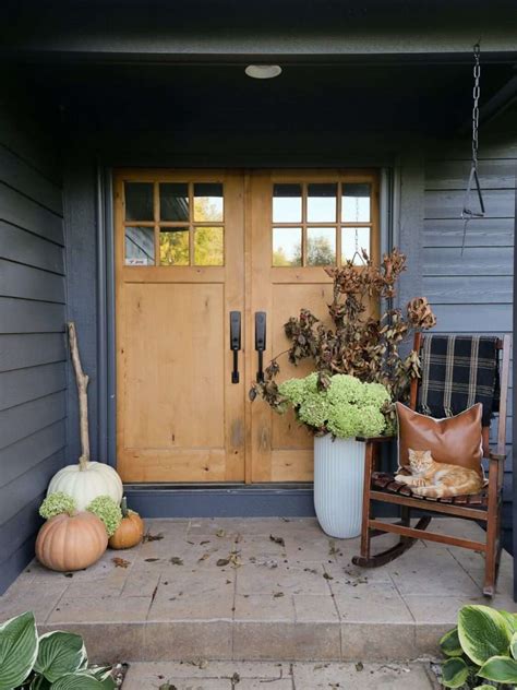 Simple Rules For Decorating A Small Porch Fall Decorating Ideas