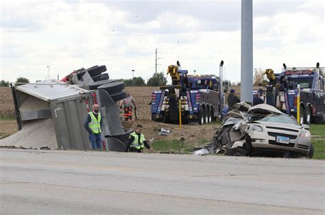 Photos One Dead After Two Vehicle Accident Involving Semi In Dekalb