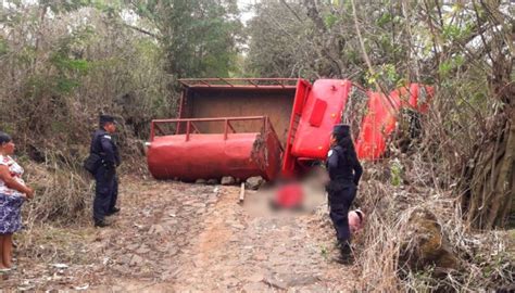 Muere conductor de pipa en accidente en Concepción de Ataco ENNewsSV