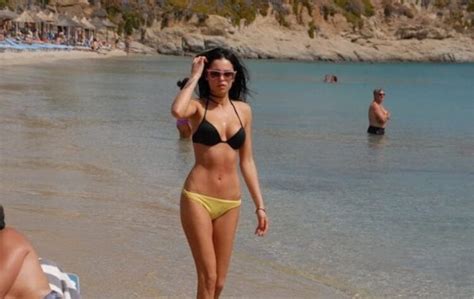 10 Hot Sexy Dimitra Alexandraki Bikini Pics