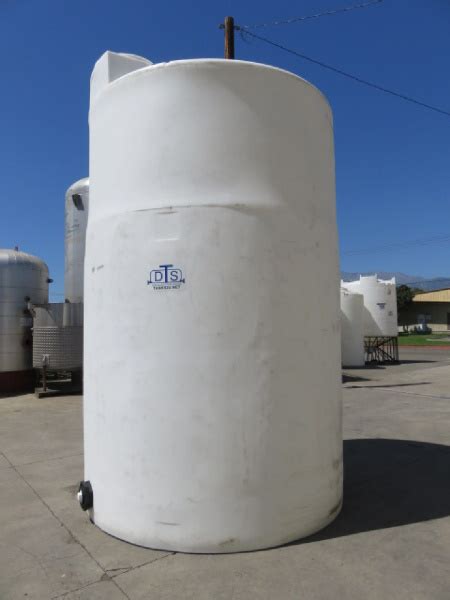 4500 Gallon Poly Tank 4500 Gallon Poly Tank