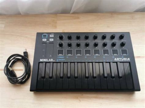 Arturia Minilab Mk Deep Black Edici N Cajita Musical