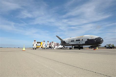 Top secret X-37B spaceplane breaks orbital endurance record