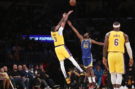 1 Stud And 1 Dud From Los Angeles Lakers Opening Night Loss To Warriors