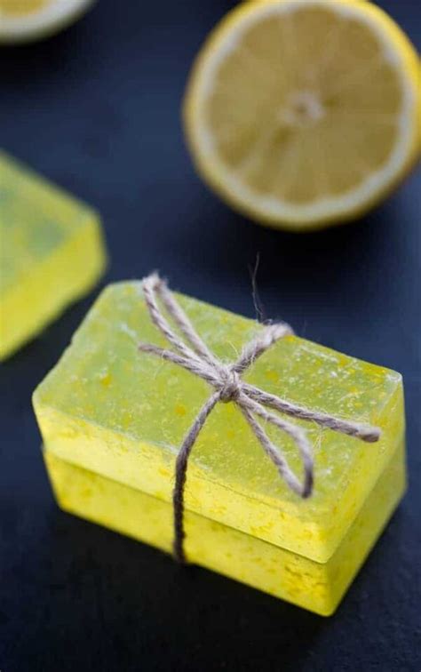 Best Melt And Pour Soap Recipes Using Essential Oils