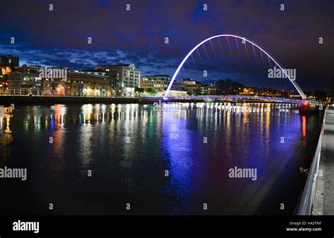 Newcastle Quayside at night Stock Photo - Alamy