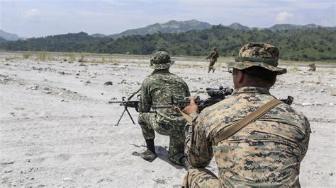 Philippine, US Marines conduct squad attack training for PHIBLEX 2015 ...