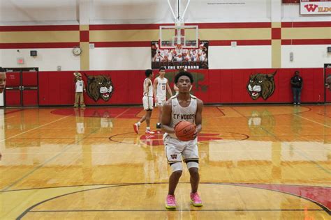 Boys basketball: Late run fuels Cy Woods’ comeback win over Cy Park