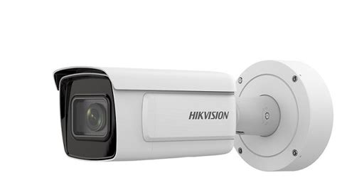 Camera IP nhận diện biển số xe HIKVISION iDS 2CD7A26G0 P IZHSY 8 32 mm