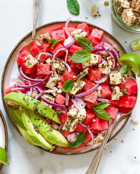 Vandmelonsalat med feta Skøn melonsalat med vegansk feta