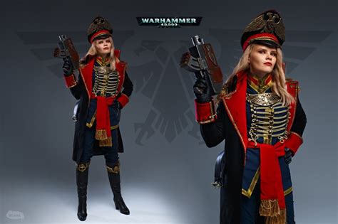 Модель снялась в эффектном образе комиссара из Warhammer 40k Канобу