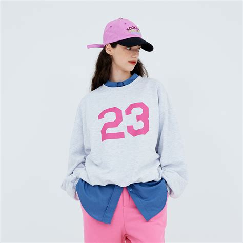 23 Print Sweatshirt White Melange 감도 깊은 취향 셀렉트샵 29cm