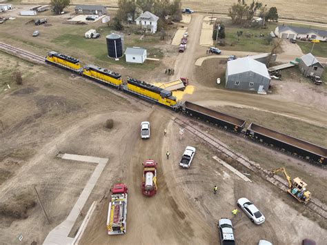 Train vs. semi crash in Hudson