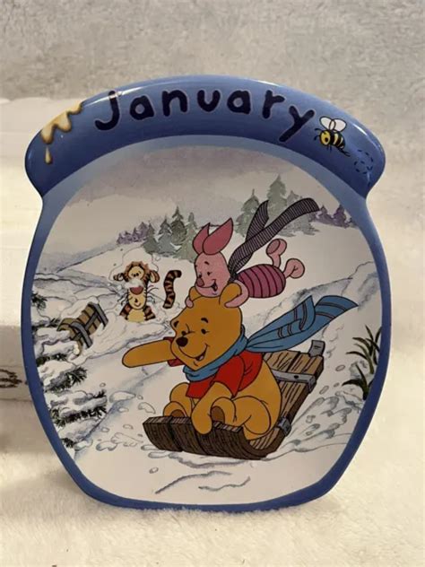 Disney Bradford Exchange Winnie The Pooh The Whole Year Through Plate