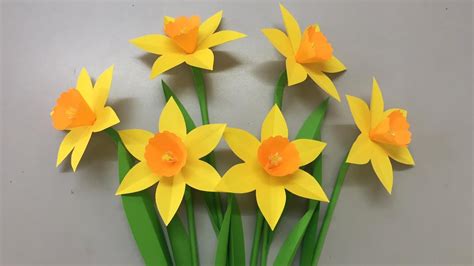 How To Make Daffodil Flower With Paper Making Paper Flowers Step By Step Diy Paper Flowers