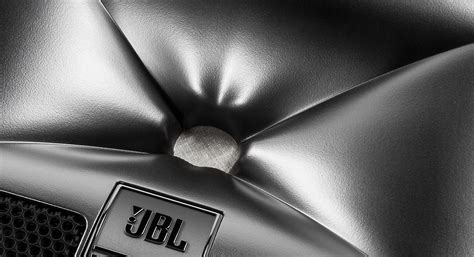 7 Series Products | JBL Professional Loudspeakers | English (US)