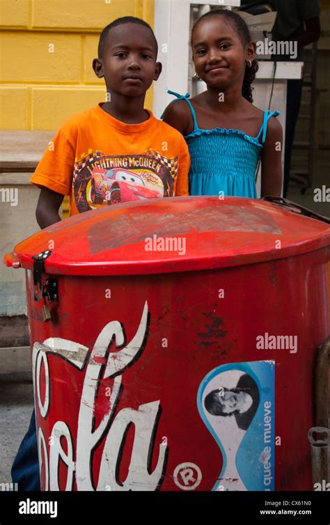 Colombian Kids Hi Res Stock Photography And Images Alamy