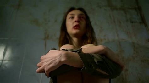 Submissive Slave Girl Kneels Before Master Stockvideos And Filmmaterial