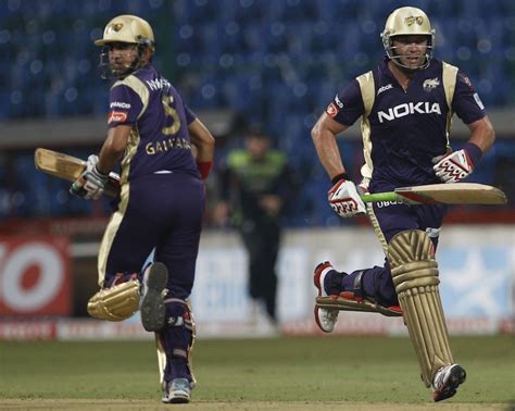 Jacques Kallis Grimaces After Bowling A Ball Espncricinfo